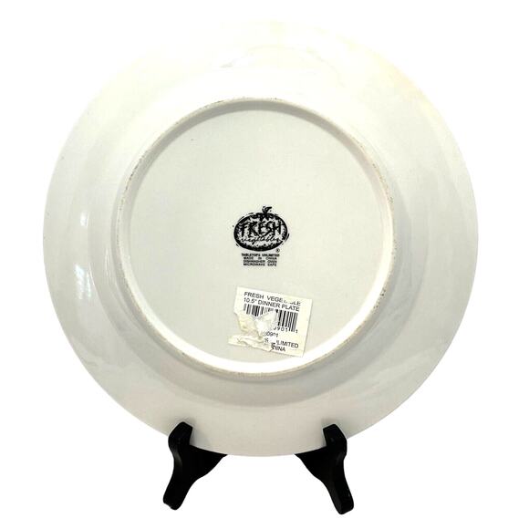 TableTops Unlimited Fresh Vegetables-Carrot - Picture 3 of 4